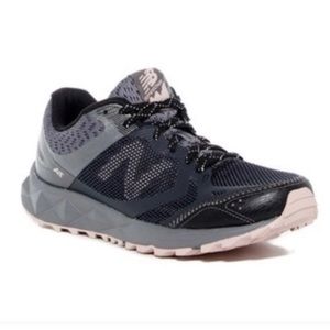 New balance women’s speedride 590 sneakers 6.5